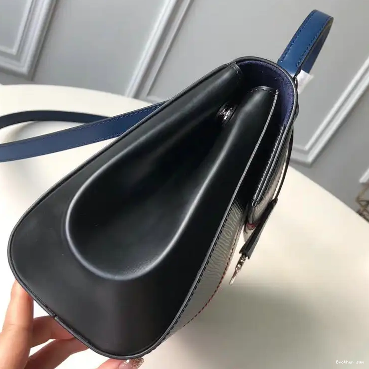 Brother sam 19T1L0348 LV Bags 0812